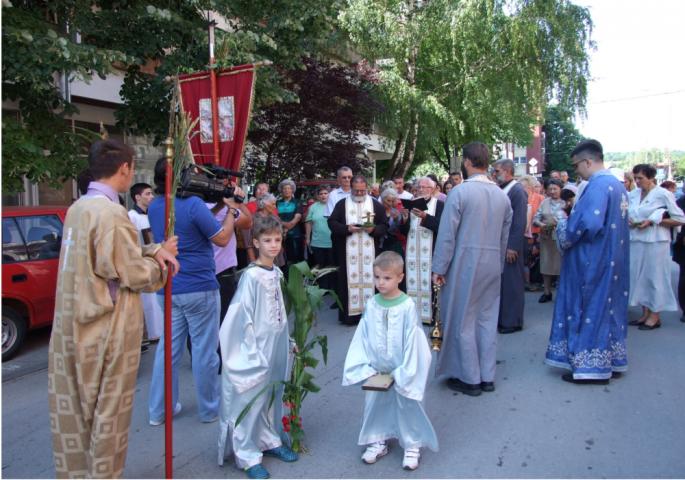 NA ČELU LITIJE KONJANICI SA BARJACIMA Velika Plana obeležila Svetu