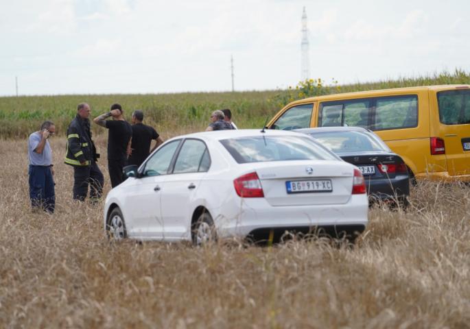 Pao avion u Batajnici