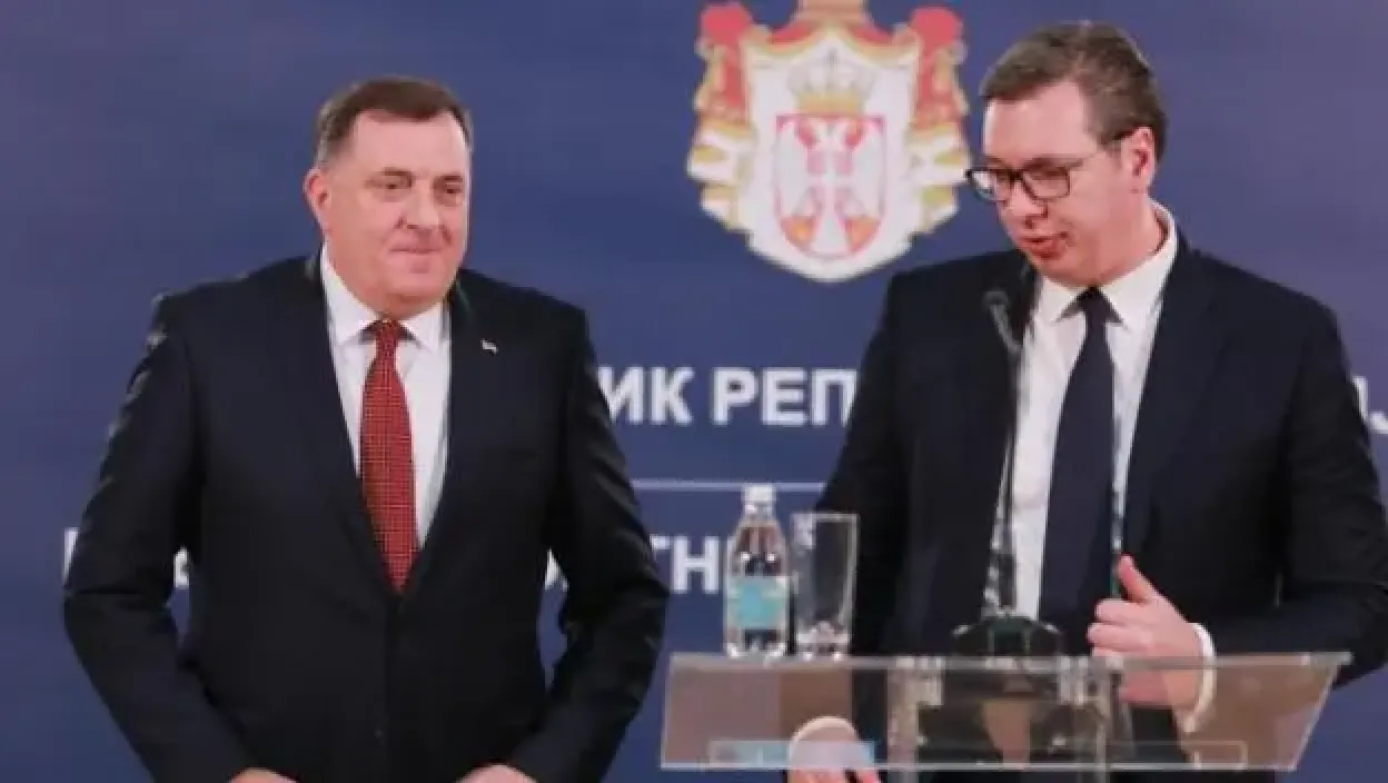 Vučić, Dodik i Knežević večeras od 21 čas gosti emisije "Ćirilica"