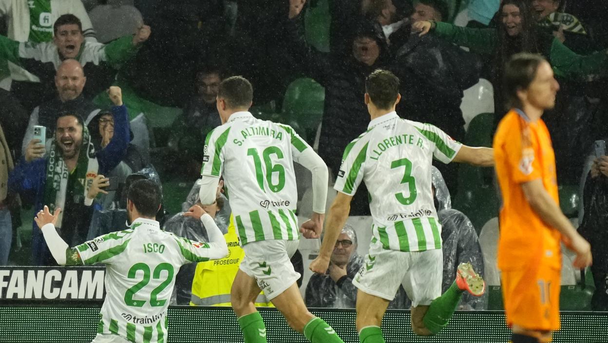 BETIS SLAVIO PROTIV REALA: Isko plesao i srušio "svoje"