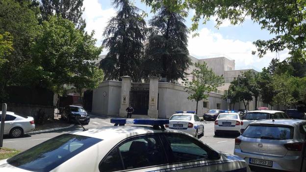 Policija ispre Izraelske ambasade