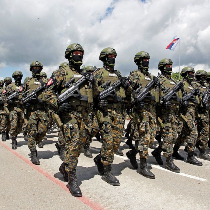 Войска привели в боевую готовность. Сербская армия. Вооруженные силы Сербии. Армия Сербии боеготовность. Сербия в полную боевую готовность за Россию.